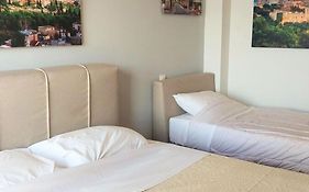 Elegant Apartment In Plaka
